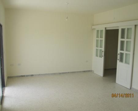 شقة 120م في عبرا طلعة المحافظ